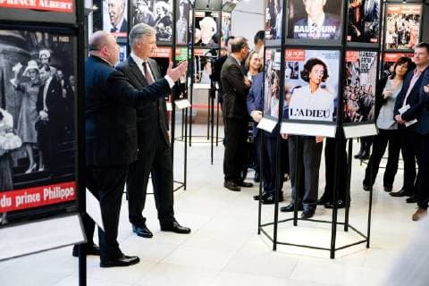 King Philippe - Filip of Belgium pictured during a royal visit to the La Famille royale fait la Une exposition organized by the Soirmag magazine, Wednesday 07 March 2018 in Brussels. The weekly publication is celebrating their 90th anniversary with an exhibition of 300 magazine covers featuring the Royal Family F. Andrieu Agencepeps Reporters Roi Philippe durand la visite de l exposition La Famille royale fait la Une organisÃ  F.ANDRIEU