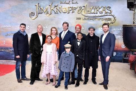 Bilder des Tages Rick Kavanian, Uwe Ochsenknecht, Leighanne Esperanzate, Annette Frier, Henning Baum, Eden Gough, Solomon Gordon, Christoph Maria Herbst, Milan Peschel und Regisseur Dennis Gansel bei der Jim Knopf und Lukas der Lokomotivführer Film Premiere am 18.03.2018 in Berlin Jim Knopf und Lukas der Lokomotivfuehrer Filmpreniere in Berlin