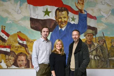 Themen der Woche Lars Eidinger, Barbara Eder und Wotan Wilke Möhring beim Fototermin am Set der ZDF TV-Serie West of Liberty in Bonn-Friesdorf. Bonn, 29.03.2018