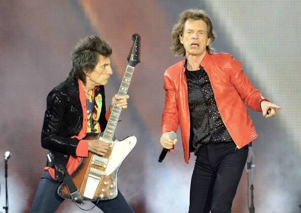 Entertainment Themen der Woche KW25 Entertainment Bilder des Tages 22.06.2018, xlakx, Musik, Rolling Stones Berlin 2018, emspor, v.l. Die Rolling Stones mit ihrem Gitarrist Ron Wood und Saenger Mick Jagger geben am 22.06.2018 ein Konzert im Olympiastadion Berlin. Musik, Rolling Stones Berlin 2018