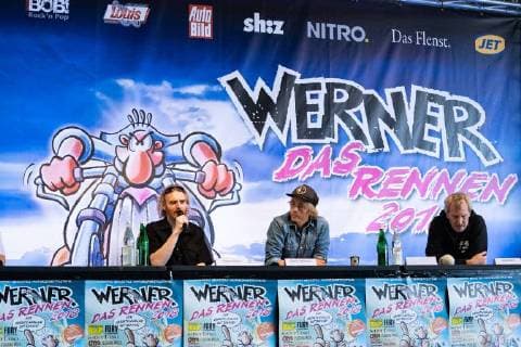 Entertainment Themen der Woche KW26 Entertainment-Bilder der Tages Holger Hübner, Bastian Ohrtmann, Carsten Kock;Pressekonferenz zu Werner - Das Rennen 2018 auf dem Flughafen Hartenholm,