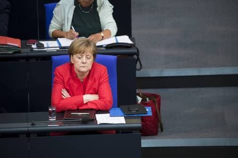 News Themen der Woche News Bilder des Tages Bundeskanzlerin Angela Merkel (C) waehrend der Plenarsitzung des Bundestages in Berlin am 4. Juli 2018. 45. Plenarsitzung des Bundestages