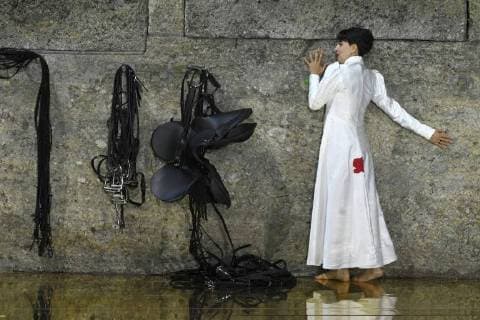 News Bilder des Tages Aufführung der Oper Salome in der Felsenreitschule in Salzburg im Rahmen der Salzburger Sommerfestspiele 2018. Im Bild ist die Schauspielerin Asmik Grigorian als Salome zu sehen 2018 - Aufführung der Oper Salome in der Felsenreitschule in Salzburg im Rahmen der Salzburger Sommerfestspiele 2018