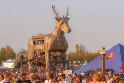 News Themen der Woche KW33 News Bilder des Tages Das Highfield 2018 hat begonnen und lockt 35000 Besucher an den Störmthaler See bei Leipzig.