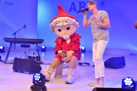 Entertainment Bilder des Tages Vincent Gross live bei der Schlagerwelt von MDR, Bayernplus und NDRplus bei der IFA 2018 auf der ARD-Bühne. Berlin, 01.09.2018