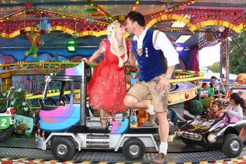 Entertainment Bilder des Tages Daniela Katzenberger mit Ehemann Lucas Cordalis Wies«n 2018 Almauftrieb Käfer Schänke 2. Tag Tracht, Dirndl Bier München 23. September 2018
