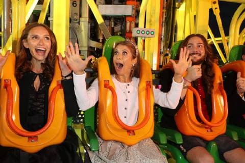 Entertainment Bilder der Woche KW39 Entertainment Bilder des Tages Cathy Hummels und Ricardo Simonetti Wies«n 2018 Fahrgeschäfte Käfer Schänke Promis auf der Wiesn 3. Tag Tracht, Dirndl Bier München 24. September 2018