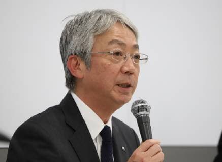 September 28, 2019, Tokyo, Japan - Japan s automaker Subaru president Tomomi Nakamura announces that the workers rewriting of measument values at the final vehicle inspection including brake test at their plants during a press conference at Subaru s headquarters in Tokyo on Friday, September 28, 2018.  (86764992)
