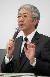 September 28, 2019, Tokyo, Japan - Japan s automaker Subaru president Tomomi Nakamura announces that the workers rewriting of measument values at the final vehicle inspection including brake test at their plants during a press conference at Subaru s headquarters in Tokyo on Friday, September 28, 2018.  (86764995)