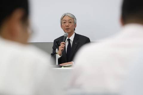 September 28, 2019, Tokyo, Japan - Japan s automaker Subaru president Tomomi Nakamura announces that the workers rewriting of measument values at the final vehicle inspection including brake test at their plants during a press conference at Subaru s headquarters in Tokyo on Friday, September 28, 2018.  (86764996)