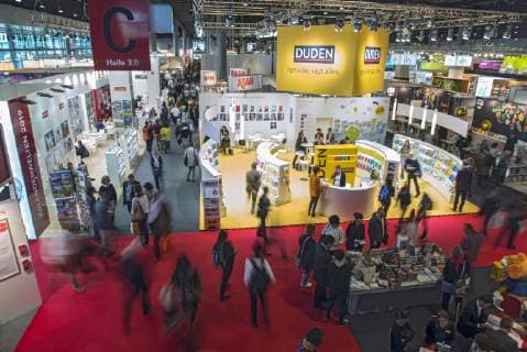 News Themen der Woche KW41 Die Frankfurter Buchmesse hat am Mittwoch (10.10.18) ihre Tore fuer den Fachhandel geoeffnet (Foto: Blick in die Messehalle 3). Auf der Messe zeigen bis Sonntag rund 7.500 Aussteller ihre Produkte. Insgesamt sind etwa 4.000 Veranstaltungen geplant. Ehrengast ist in diesem Jahr Georgien. (Siehe epd-Meldung vom 10.10.18) Frankfurter Buchmesse