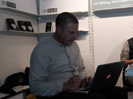 10.10.2018 xkhx GER, Frankfurt am Main, Messe, Fair Frankfurter Buchmesse 2018, Publizist Götz Kubitschek auf dem LOCI - Stand