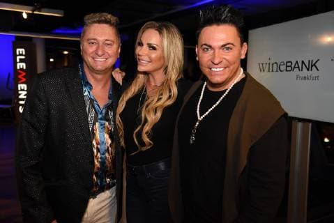 Entertainment Bilder der Woche KW41 Entertainment Bilder des Tages 10.10.2018 xkhx GER, Frankfurt am Main, Fitness-Studio Elements WINE meets FITNESS Model Gina-Lisa Lohfink mit Hubert Fella und Matthias Mangiapane