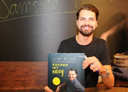 Entertainment Bilder der Woche KW41 Entertainment Bilder des Tages 13.10.2018, xcex Deutschland, Frankfurt, Messe, Buchmesse, Frankfurter Buchmesse 2018 Jimi Blue Ochsenknecht stellt sein neues Buch Kochen ist easy vor