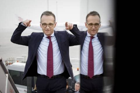 News Themen der Woche KW46 News Bilder des Tages Bundesaussenminister Heiko Maas, SPD, steigt in Flugzeug der Flugbereitschaft, welches ihn nach Berlin bringen wird, 13.11.2018, Peking. Peking China Copyright: xIngaxKjerx
