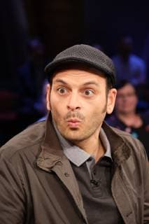 Entertainment Bilder der Woche KW46 Entertainment Bilder des Tages Hamburg Kaya Yanar NDR Talk Show Fototermin im NDR Studio in Hamburg Lokstedt am 16.11.2018 vor der Sendung am gleichen Abend