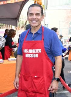 21 November 2018 - Los Angeles, California - Antonio Villaraigosa. 2018 LA Mission Thanksgiving held at LA Mission. Photo Credit: Birdie Thompson AdMedia 232620 2018-11-21 CA Los Angeles Etats-Unis  Copyright: xAdMediax STAR_232620_009