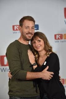 Farmer Gerald Heiser aus Namibia und seine Anna Heiser posiert am 23.11.2018 in Hürth bei Köln beim 23. RTL Spendenmarathon wir helfen Kindern 2018.