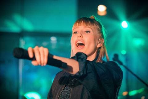 Entertainment Themen der Woche KW49 Entertainment Bilder des Tages Die SPUTNIK Konzerte 2018 - Exklusives Studiokonzert mit Lea Karten gab es nicht zu kaufen, nur zu gewinnen. Lea ist eine DER Newcomerinnen des Jahres. Mit im Gepäck hat LEA die Gebärden-Dolmetscherin Laura Schwengber, die LEAs Texte für Gehörlose übersetzen wird., Halle Saale Sachsen-Anhalt Deutschland