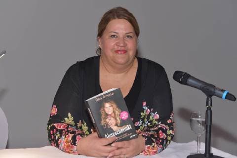 Entertainment Themen der Woche KW49 Entertainment Bilder des Tages Buchlesung von Ilka Bessin Cindy aus Marzahn ( Kunstfigur) Buchlesung von Ilka Bessin Buchlesung und Text ABGESCHMINKT, das Leben ist schoen, von einfach war nir die Rede von Ilka Bessin, Cidy aus Marzahn im Mercure Hotel MOA Berlin und Hotel Gendarm nouveau am 07.12.2018