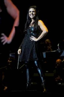 Night of the Proms 2018. Dirigentin Alexandra Arrieche während eines Auftrittes im Rahmen der Night of the Proms 2018 am 21.12.2018 in der SAP-Arena Mannheim. 20181222MWI7832
