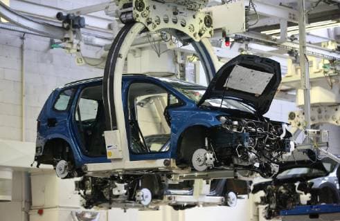 Wolfsburg Niedersachsen Wolfsburg, 01.03.2019, WV Werk, Feature, Abteilung: Halle 8, Montage VW Touran, VW Tiguan, Seat Taracco, Sitzmontage, Lenkradeinbau, Airbageinbau