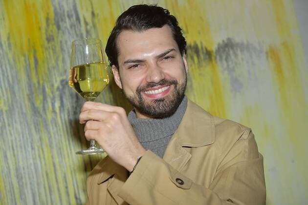 Entertainment Themen der Woche KW10 Entertainment Bilder des Tages Jiimi Blue Ochsenknecht Weinverkostung jimi Blue Ochsenknecht jimi Blue Ochsenknecht Verkostung seines ersten Weines mit Namen Horizont, in rose ein Cuvee aus Johannesbeere und Minze in Zusammenarbeit mit dem Weingut Hinterbichlerin Berlin, 06.03.2019