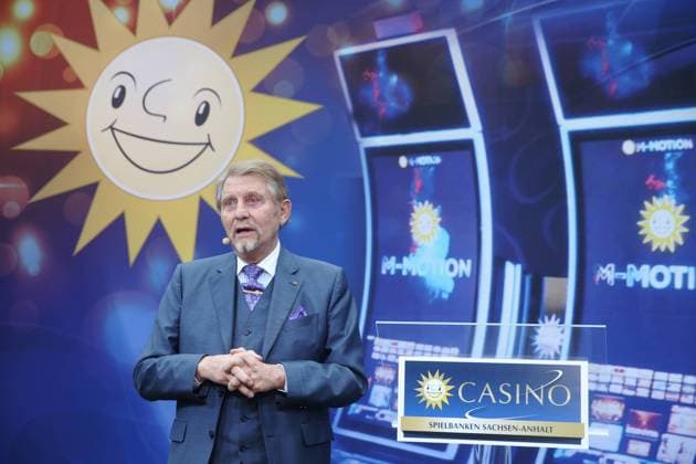 220219 Halle Saale Sachsen Anhalt K&K neue Merkur Spielbanken Sachsen Anhalt Spielbank Eröffnung Paul Gauselmann ( Gauselmann AG)