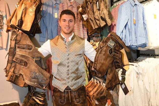 Entertainment Themen der Woche KW11 Entertainment Bilder des Tages Joey Heindle Store Opening von Trachtenwahnsinn in Germering b. München Store, Laden, Geschäft Trachten, Dirndl, Lederhosen München 16. März 2019