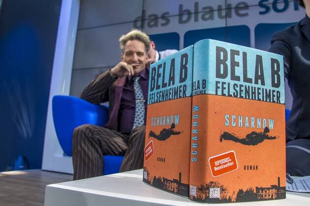 Entertainment Themen der Woche KW12 Entertainment Bilder des Tages Der deutsche Musiker, Schlagzeuger, Schauspieler und Autor Dirk Felsenheimer (Bela B.) - Schlagzeuger bei Die Ärzte - stellt sein aktuelles Buch Scharnow vor.