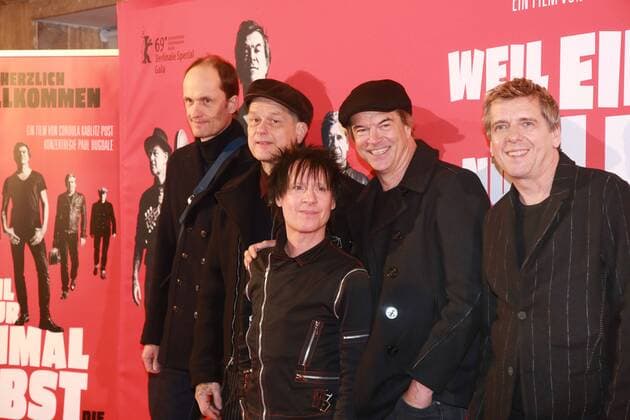 Entertainment Themen der Woche KW13 Entertainment Bilder des Tages Bundesweiter Kinostart des Tourfilms der Toten Hosen in der Essener Lichtburg. Titel: Weil du nur einmal lebst- Die Toten Hosen auf Tour, Regie Cordula Kablitz-Post