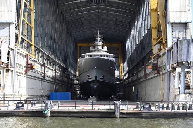 News Themen der Woche KW13 News Bilder des Tages 27.03.2019, Hamburg, die Yacht von Multimillardär Alberto Bailleres, Mayan Queen IV , im Dock von Blohm und Voss im Hamburger Hafen