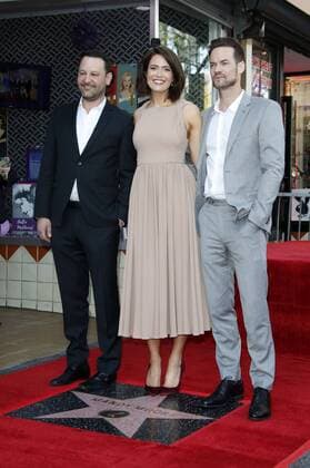 Entertainment Themen der Woche KW13 Dan Fogelman, Mandy Moore und Shane West bei der Zeremonie zur Verleihung von einem Stern an Mandy Moore auf dem Hollywood Walk of Fame. Los Angeles, 25.03.2019