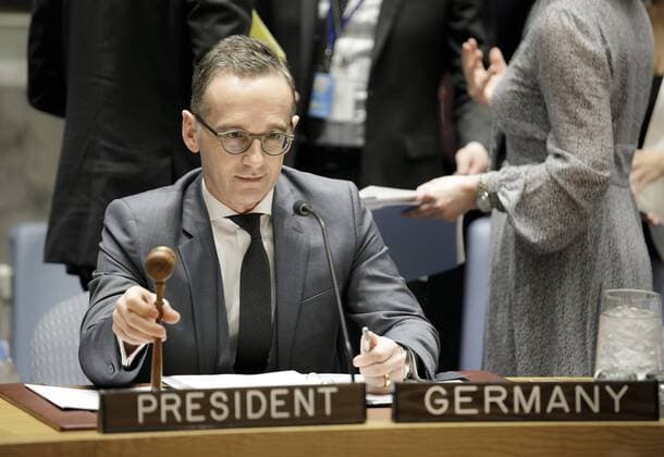News Themen der Woche KW14 News Bilder des Tages Bundesaussenminister Heiko Maas, SPD, leitet im Sicherheitsrat den Vorsitz bei der Unterrichtung des VN-Sicherheitsrats zum Thema - Supporting the Non-Proliferation Treaty Ahead of the 2020 Review Conference -. BM Maas reist zum Auftakt des deutschen Vorsitzes im Sicherheitsrat der Vereinten Nationen nach New York. New York USA 02.04.2019 New York USA