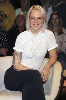 Entertainment Themen der Woche KW16 Entertainment Bilder des Tages Stefanie Heinzmann bei der Aufzeichnung der ZDF-Talkshow Markus Lanz im Fernsehmacher Studio auf dem Phoenixhof. Hamburg, 17.04.2019