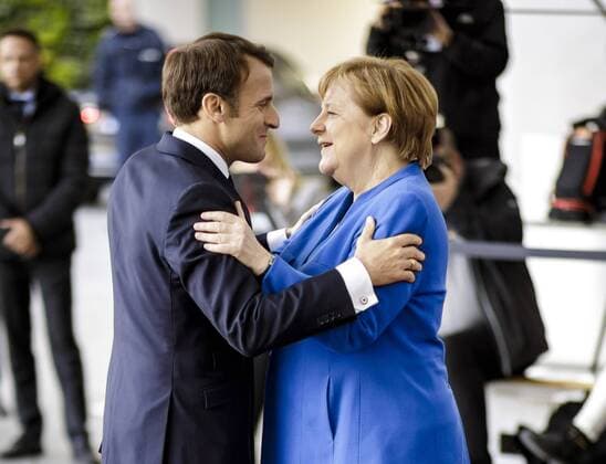 News Themen der Woche KW18 News Bilder des Tages Bundeskanzlerin Angela Merkel, CDU, begruesst Emmanuel Macron, Praesident der Franzoesischen Republik im Bundeskanzleramt, anlaesslich des Westbalkantreffen in Berlin. 29.04.2019. Berlin Deutschland