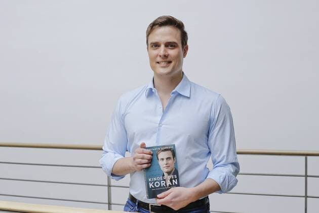News Themen der Woche KW18 News Bilder des Tages 02.05.2019, Berlin, Deutschland - Buchvorstellung: Kinder des Koran - Was muslimische Schueler lernen von Constantin Schreiber. Foto: Constantin Schreiber, Fernsehjournalist und Autor des Buches, Kinder des Koran - Was muslimische Schueler lernen, erschienen im Ullstein-Econ Verlag.