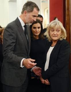 Spain s King Felipe VI (L) and Queen Letizia (C) greet Pilar Goya (R), widow of former vicepresident of PSOE S party, Alfredo Perez Rubalcaba, upon arrival at funeral chapel of former PSOE s party leader Alfredo Perez Rubalcaba, set up at the Lower House in Madrid, Spain, 10 May 2019. Alfredo Perez Rubalcaba, former vicepresident of the Spanish socialist party, has passed away on 10 May in Madrid after suffering a stroke two days earlier. PSOE s party leader Alfredo Perez Rubalcaba s funeral chapel in Madrid !ACHTUNG: NUR REDAKTIONELLE NUTZUNG! Copyright: xJ.P.xGandulxPoolx GRAF8208 20190510-636931212623578798