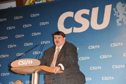 Dr. hc.Bernd Posselt, CSU-Spitzenkandidat für die Europawahl in Muenchen Muenchen 13 05.19 im Hofbreukeller, Oeffentliche Europa-Kundgebung des CSU-Bezirksverbandes Muenchen Europa