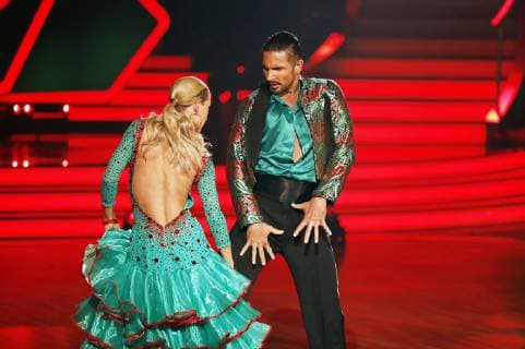 Benjamin Piwko und Isabel Edvardsson in der 9. Live-Show der 12. Staffel der RTL-Tanzshow Let s Dance im MMC Coloneum. Köln, 24.05.2019