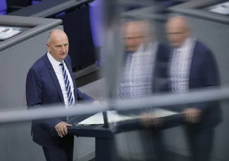 Dr. Dietmar Woidke, SPD. Ministerpräsident des Landes Brandenburg, Deutschland, Berlin, Bundestag würdigt Mut der Ostdeutschen bei friedlicher Revolution, 06.06.2019
