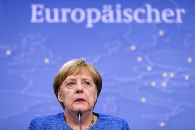 News Themen der Woche KW25 News Bilder des Tages (190621) -- BRUSSELS, June 21, 2019 (Xinhua) -- German Chancellor Angela Merkel attends a press conference after the EU summer summit in Brussels, Belgium, on June 21, 2019. (Xinhua Zhang Cheng) BELGIUM-BRUSSELS-EU-SUMMER SUMMIT 