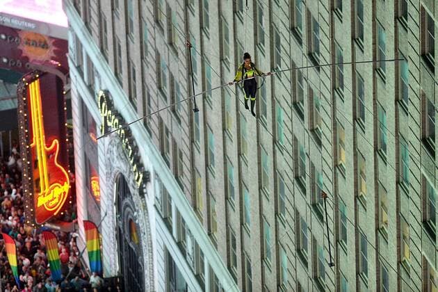 News Themen der Woche KW25 June 23, 2019 - New York, NY, USA - June 23, 2019 New York City..Highwire Live in Times Square with Nik Wallenda and Lijana Wallenda on June 23, 2019 in New York City. New York USA Copyright: xKristinxCallahanx