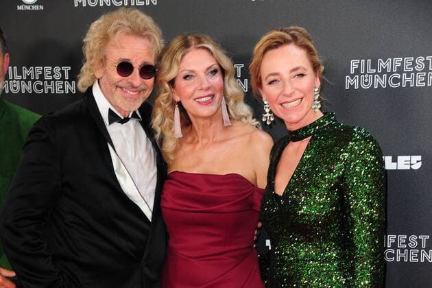 Entertainment Themen der Woche KW26 Entertainment Bilder des Tages Thomas Gottschalk und Karina Mroß mit Diana Iljine bei der Eröffnung vom Filmfest München mit der Film Premiere von The Art of Self-Defense am 27.06.2019 in München Eröffnung Opening vom Filmfest München 2019