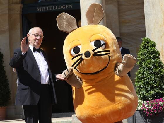 Entertainment Themen der Woche KW30 Entertainment Bilder des Tages Premiere der Bayreuther Richard-Wagner Festspiele 2019 Armin Maiwald und Die Maus , Bayreuth Deutschland Festspielhaus Bayreuth