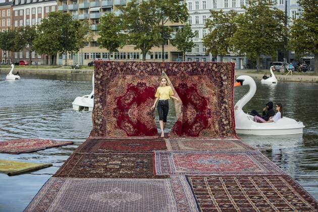 Entertainment Themen der Woche KW32 Entertainment Bilder des Tages MUF10 show under Copenhagen Fashion Week paa Soepavillonen tirsdag den 6. august 2019. Modellerne ankommer i svaner paa soeerne i Koebenhavn.. , Copenhagen Denmark Copyright: NikolaixLinares NikolaixLinaresx COP102 spdk20190806-184121-L