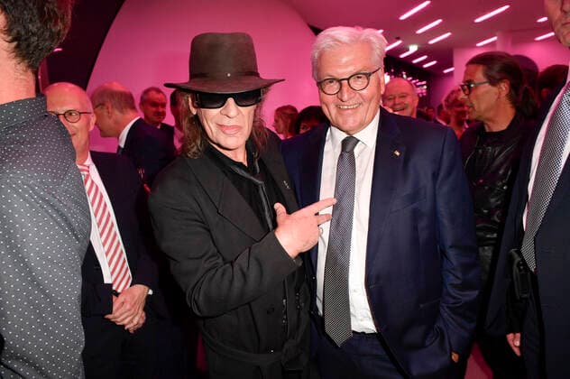 Bilder des Jahres 2019, Entertainment 09 September Entertainment Themen der Woche KW39 Udo Lindenberg und Frank-Walter Steinmeier bei der Verleihung des Deutschen Radiopreises 2019 in der Elbphilharmonie. Hamburg, 25.09.2019