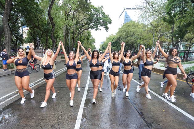 September 29, 2019, Cidade Do MeXico, Cidade do Mexico, Mexico: Miss Bumbum World candidates march with contest flag and green balloons in protest for reforestation in the Amazon in central Mexico City on Sunday, 29. Singers are in town to attend Miss Butt contest finale World taking place tomorrow September 30 at a Mexico City event house. The champion will earn $ 100,000 in advertising contracts. Cidade Do MeXico Mexico - ZUMAv122 20190929_zap_v122_003 Copyright: xWilliamxVolcovx
