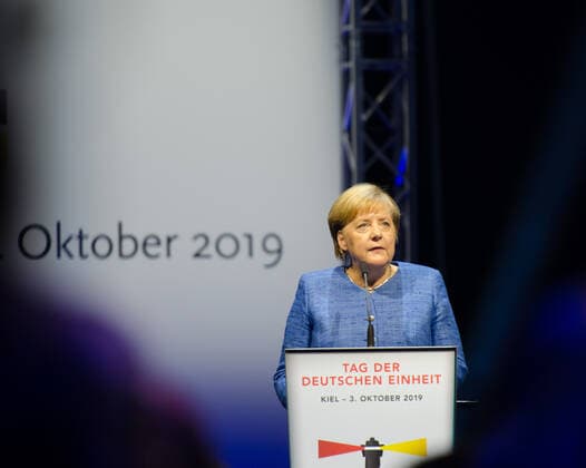 Bilder des Jahres 2019, News 10 Oktober News Themen der Woche KW40 News Bilder des Tages Festakt zum Tag der Deutschen Einheit Dr. Angela Dorothea Merkel (* 17. Juli 1954 in Hamburg als Angela Dorothea Kasner), deutsche Politikerin (CDU). Sie ist seit dem 22. November 2005 Bundeskanzlerin der Bundesrepublik Deutschland, hier: auf einer Veranstaltung am 03.10.2019 in Kiel in der Sparkassen-Arena