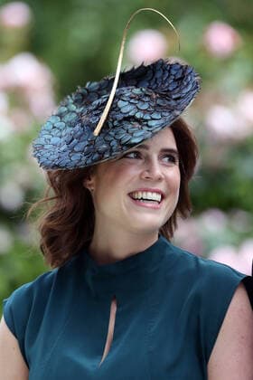 20.06.2019, Ascot, Windsor, GBR - HRH Princess Eugenie. (Ascot, aussen, Aussenaufnahme, britisch, Brooksbank, England, englisch, Eugenie Brooksbank, Europa, europaeisch, Grossbritannien, HF, Hochformat, Portraet, Portrait, Prinzessin, Prinzessin Eugenie, Royal Ascot, Royals, Westeuropa, Windsor) 190620D087ROYAL_ASCOT.JPG
